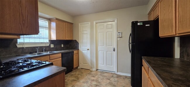 Building Photo - 7929 Comal St