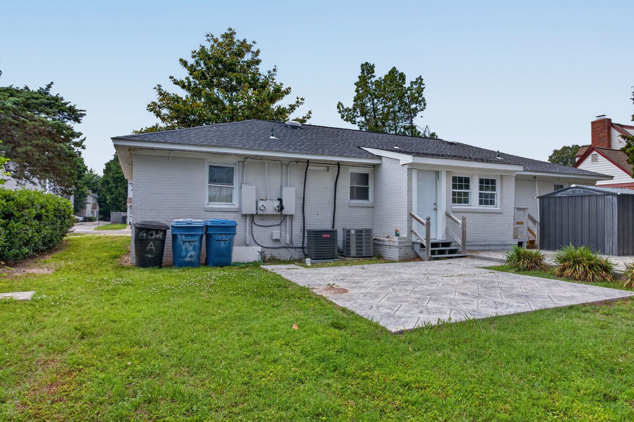 Building Photo - 404 Roselynn Ln
