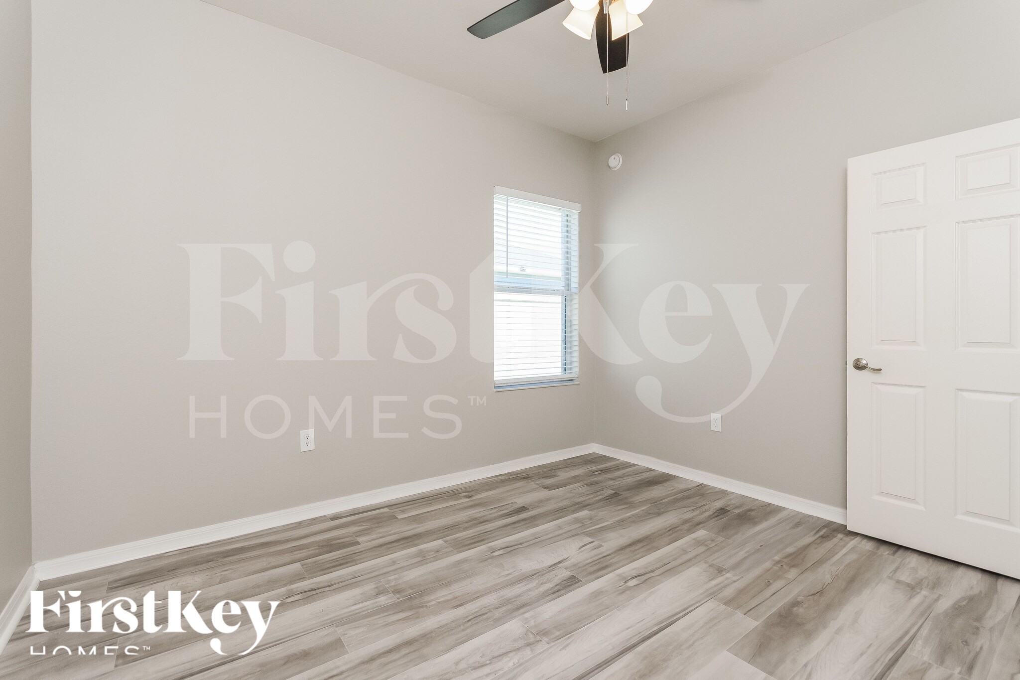 Building Photo - 533 Interlock St