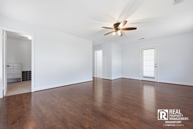 Building Photo - 4BR | 2.5BA | Balcony | Fenced Yard