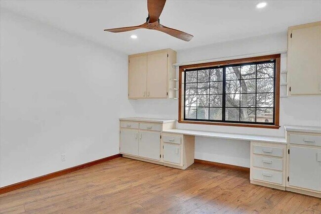 Building Photo - Large 4-bedroom Remodeled home in Lake Wildwood, Penn Valley, CA 95946