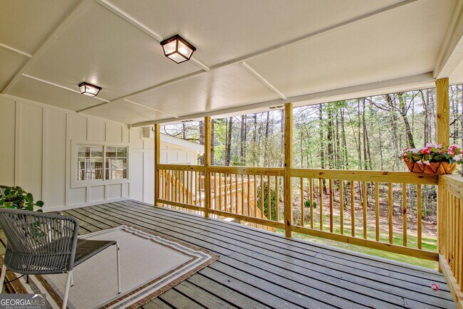 Building Photo - 140 Mary Freeman Rd