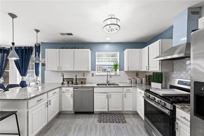 Building Photo - 4155 Soaring Dr