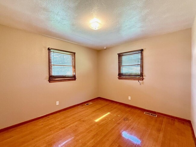 Building Photo - 180 Decatur St