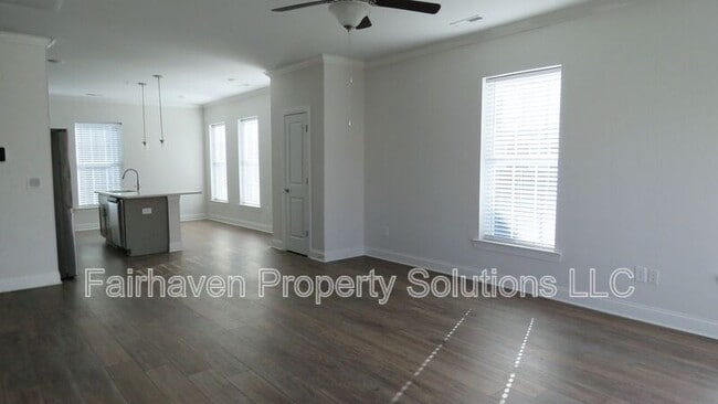 Building Photo - 1978 Mitchell Ave