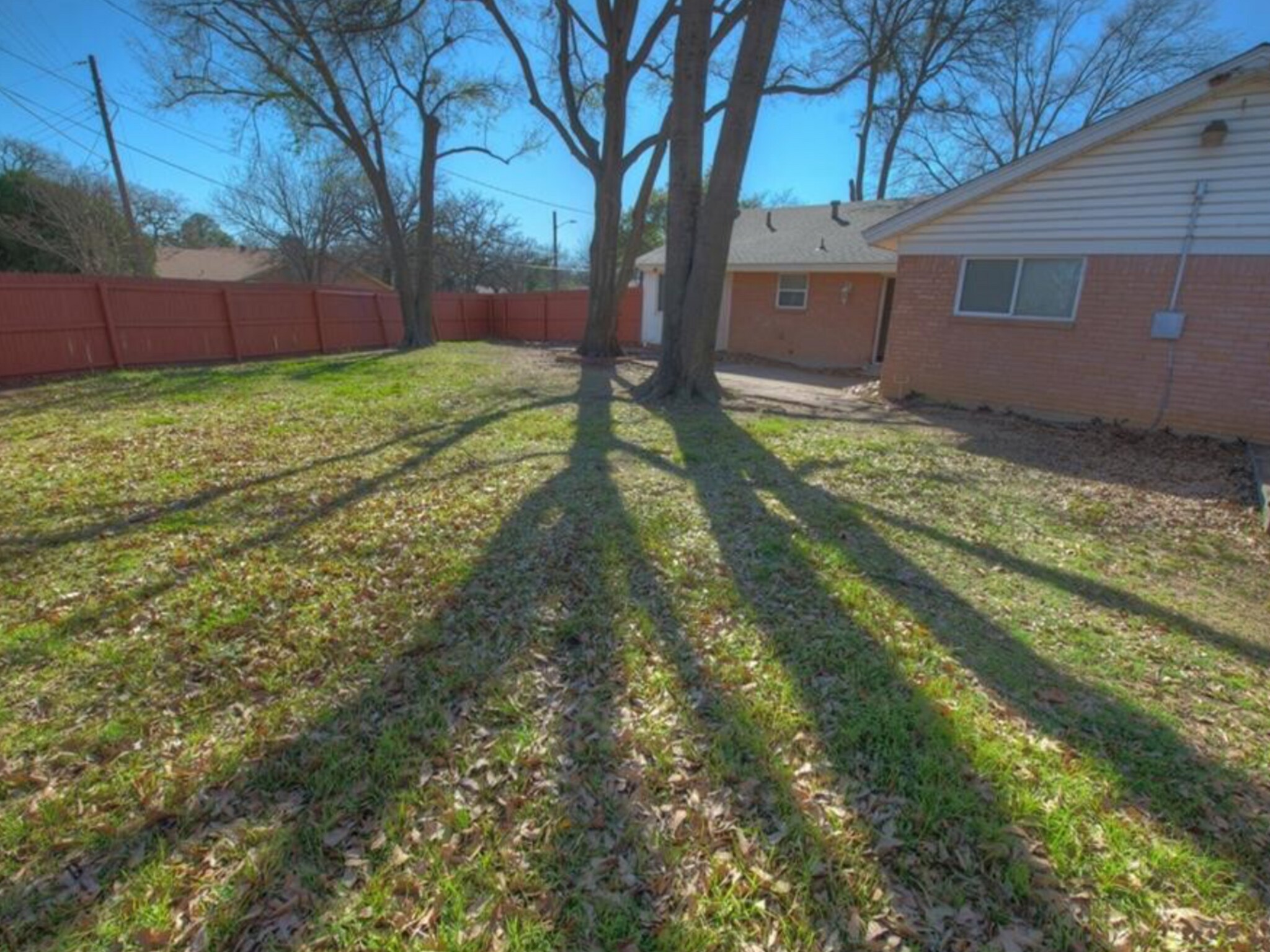 Building Photo - 801 Canyon Ridge Dr