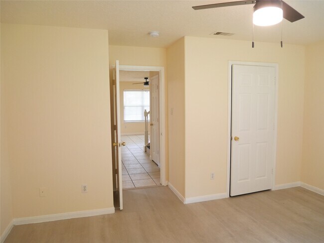 Building Photo - 6603 Schambray St