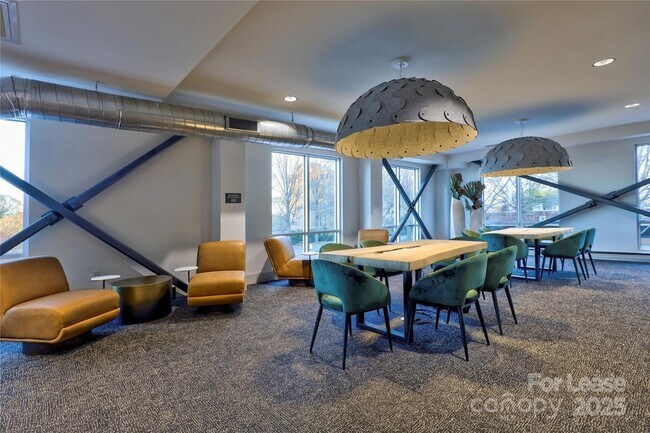 Building Photo - 8501 University Executive Park Dr