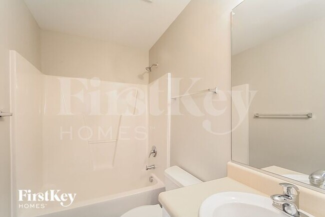 Building Photo - 113 Rosalynn Ct