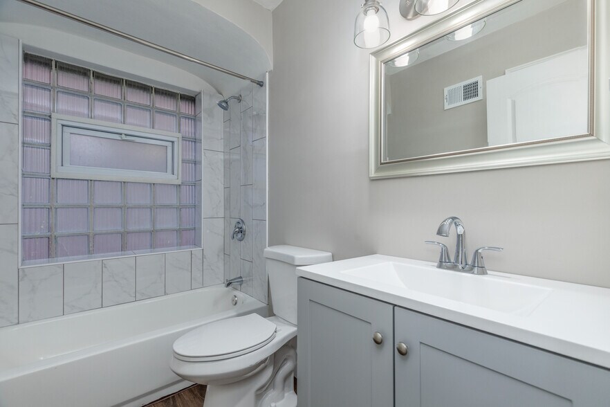 Building Photo - 6061 Potomac St