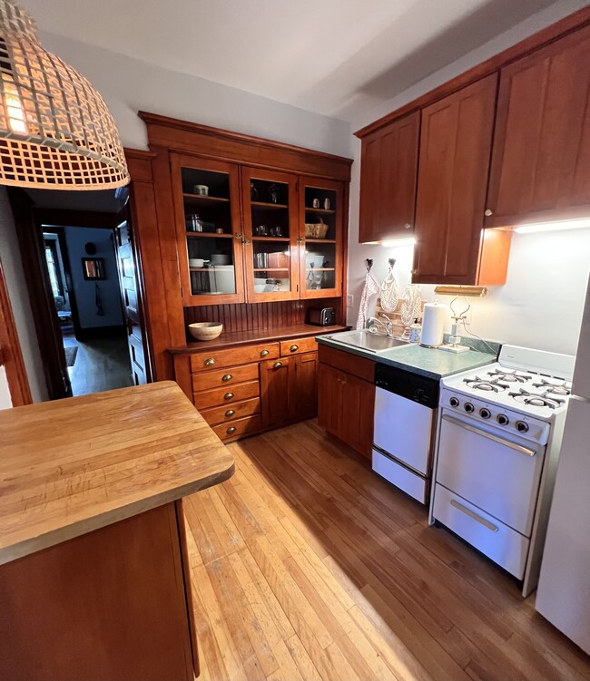 This kitchen has everything you need. Just stock the fridge with groceries and you're all set. - 2424 Stevens Ave