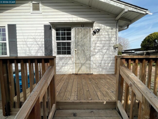 Building Photo - 25 Baldwin St