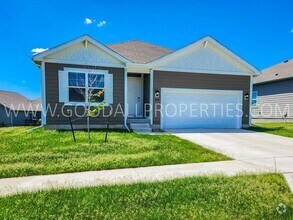 Building Photo - 4 Bedroom 3 Bath Ranch Finished Basement i...