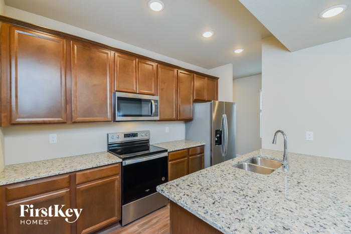 Building Photo - 11148 Murrelet Dr