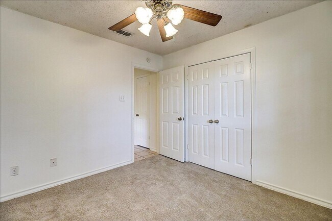 Building Photo - 6405 Clairfield St