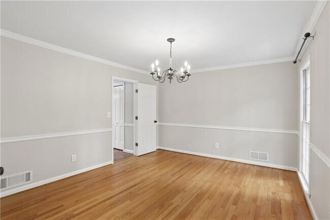 Building Photo - 2063 Six Branches Dr