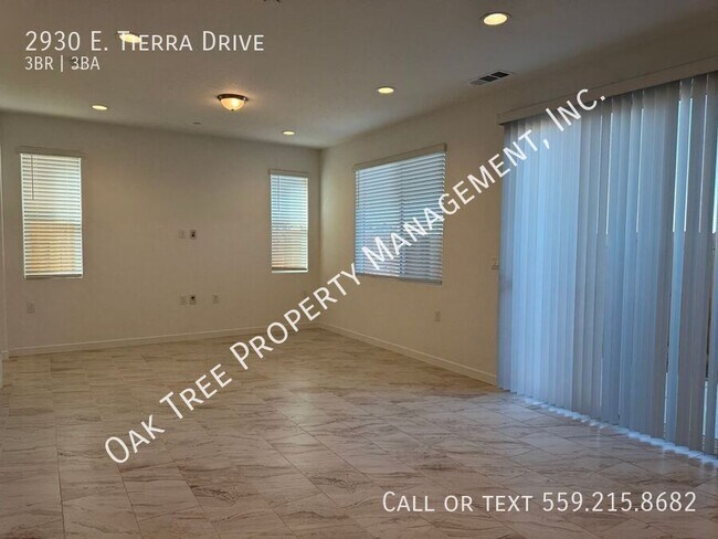 Building Photo - 2930 E Tierra Dr