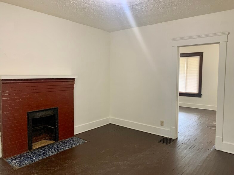 Building Photo - 201 Broad Ave NW