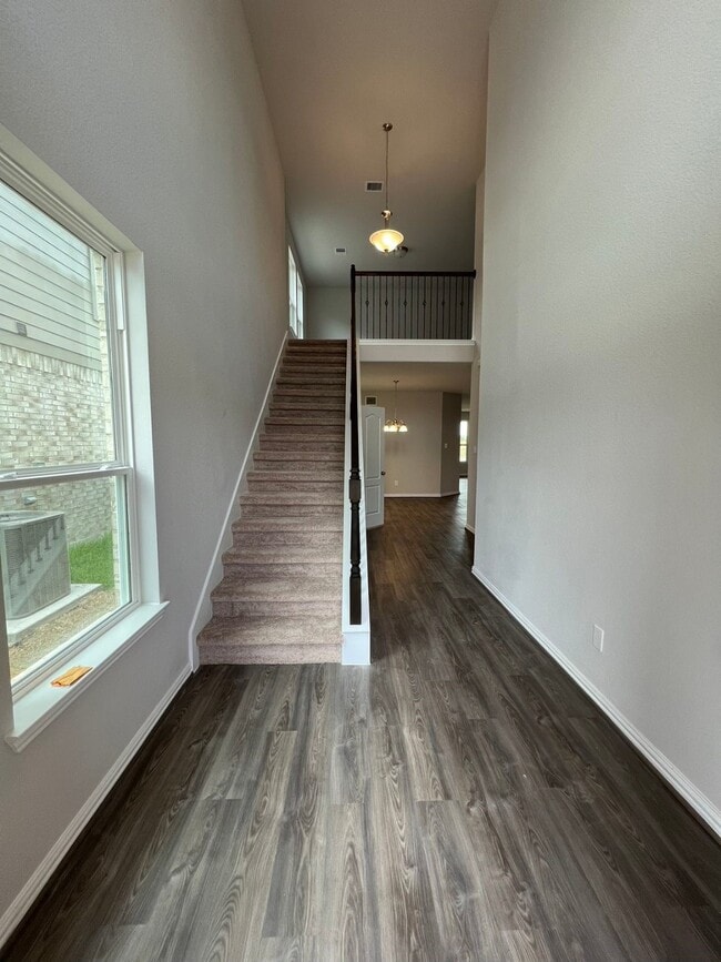 Building Photo - 15446 Islandview Ln