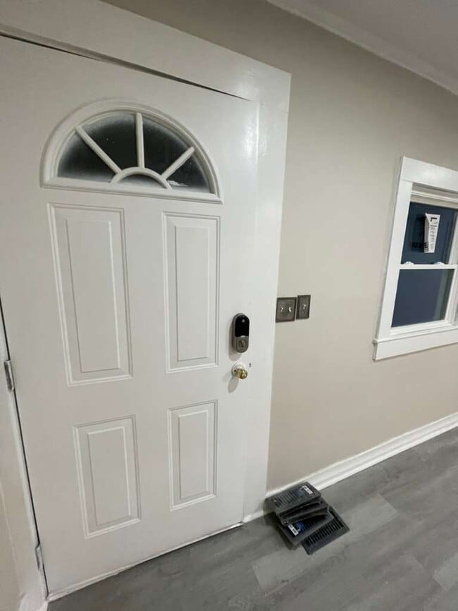 Building Photo - Concord