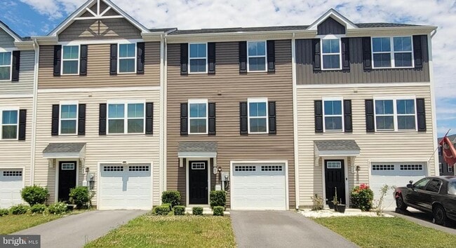 Building Photo - 67 Wiggles Ct