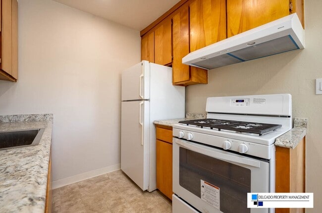 Building Photo - Newly remodeled Benicia 1st Street condo