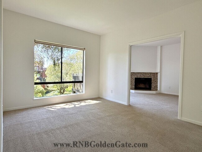 Building Photo - Recently Updated One Bedroom condo in the desirable Shelter Ridge Complex for rent!