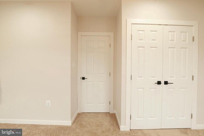 Building Photo - 1625 Montello Ave NE