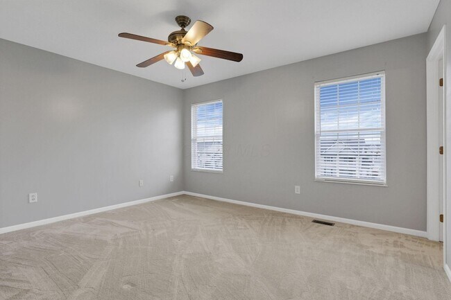 Building Photo - 243 Oxford Oak Dr