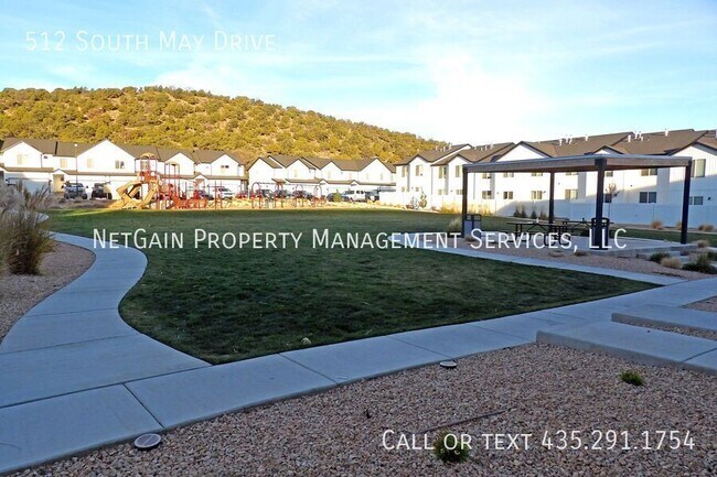 Building Photo - 512 May Dr