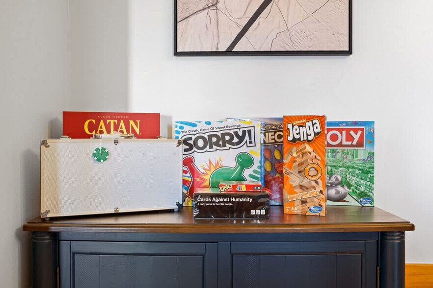 Building Photo - 2212 18th Ave