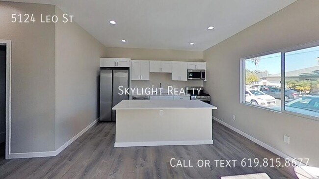 Building Photo - 5124 Leo St