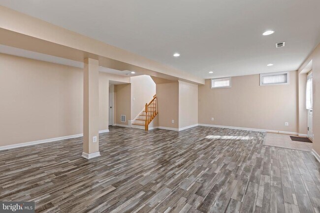 Building Photo - 2460 Five Fathom Cir