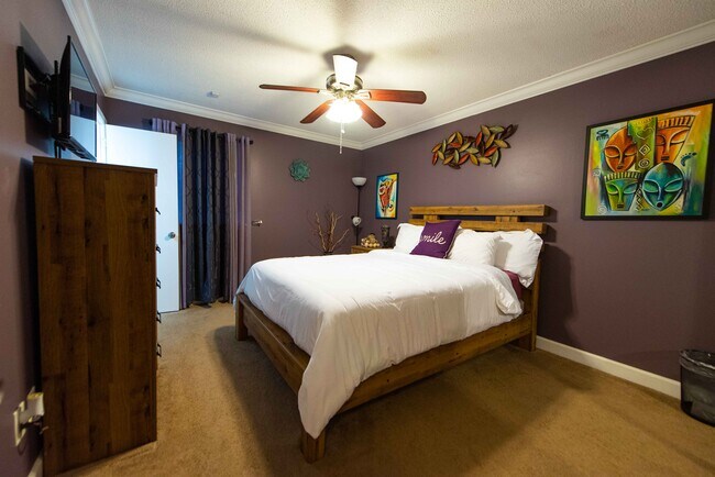 Building Photo - 2200 Romine Rd