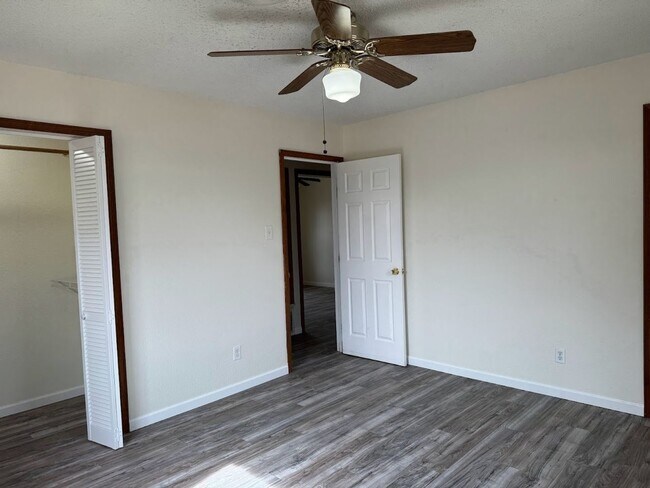 Building Photo - 2614 Palomar Pl