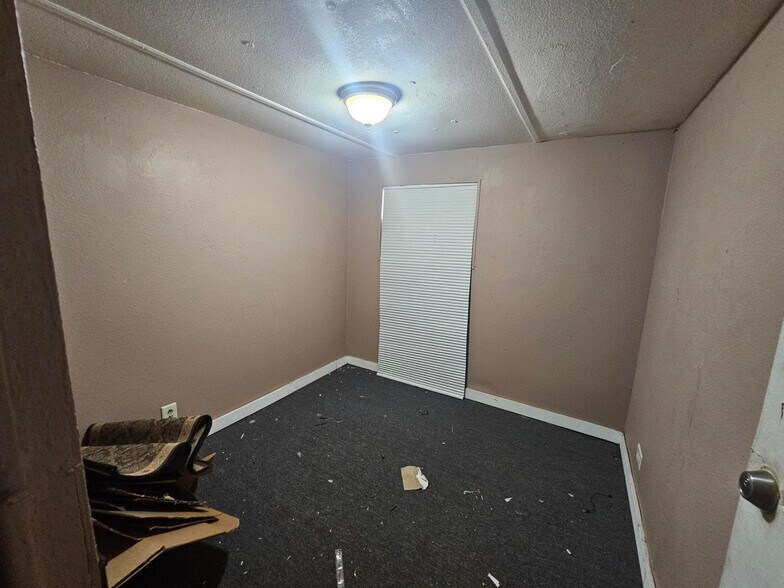 Building Photo - 920 Boardwalk Ln
