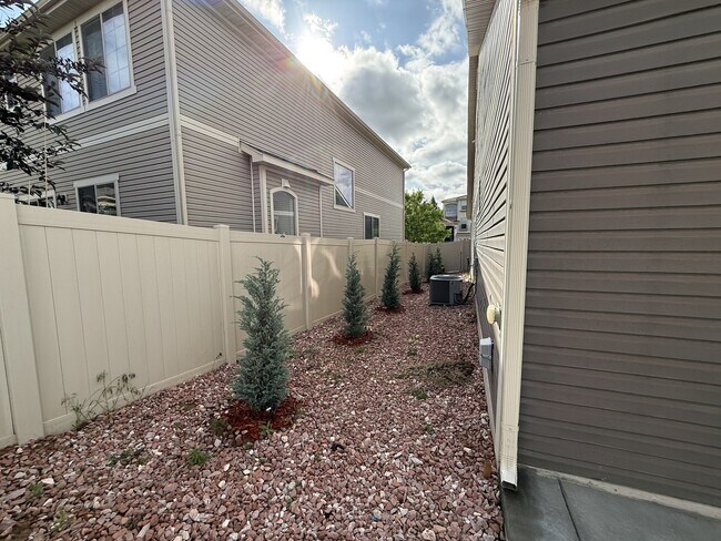 Building Photo - 4910 Cathay Ct