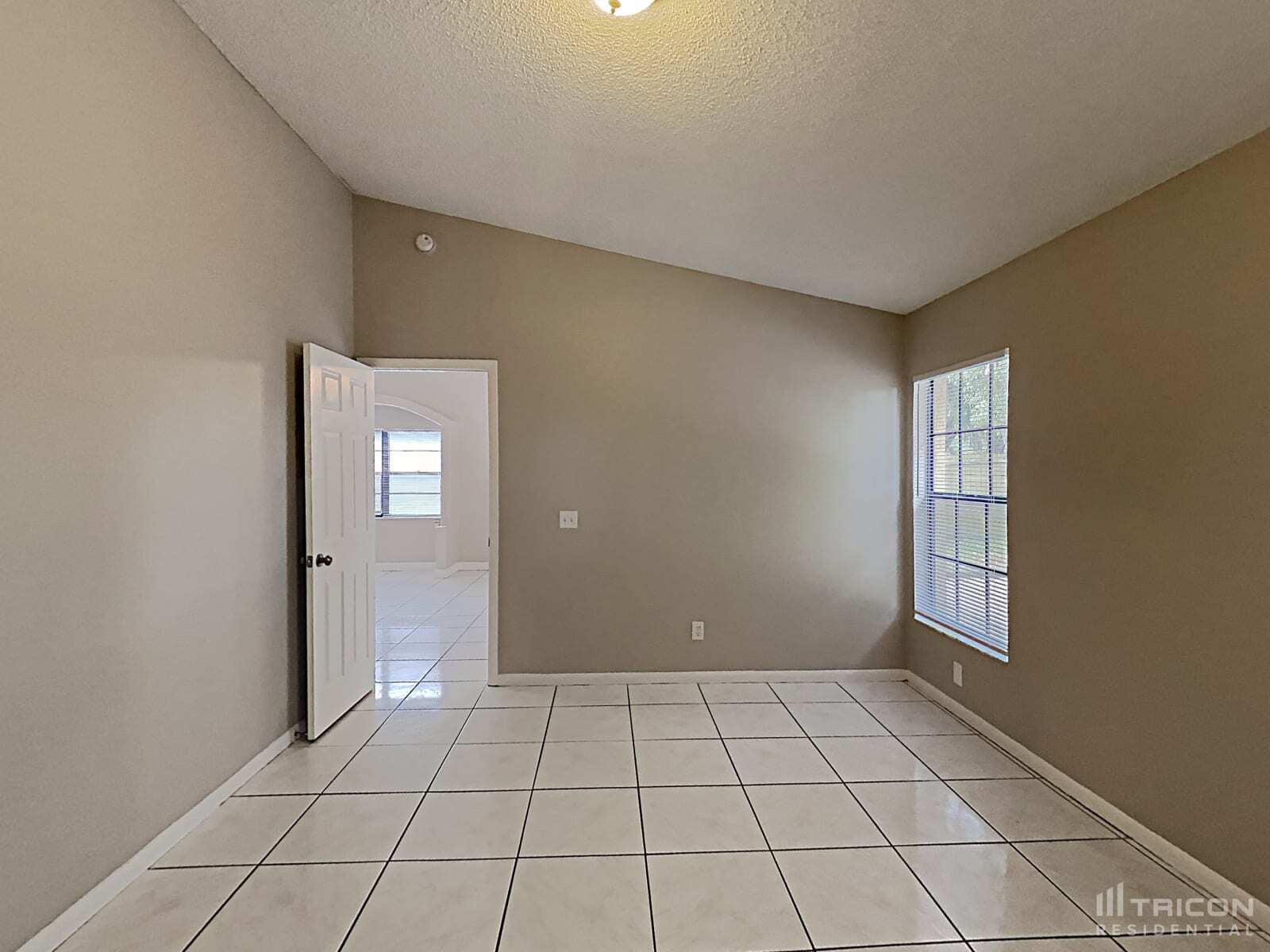 Building Photo - 1317 Hatch Pl