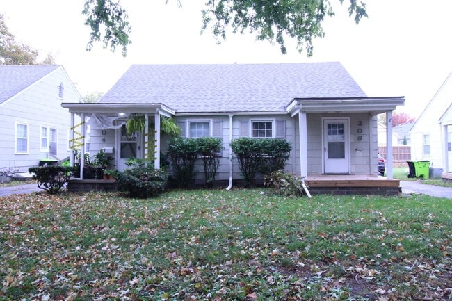 Primary Photo - November 2025 FREE On This One Bedroom Dup...