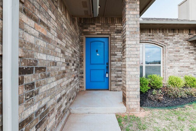 Building Photo - 4701 Apatite Bluff Dr