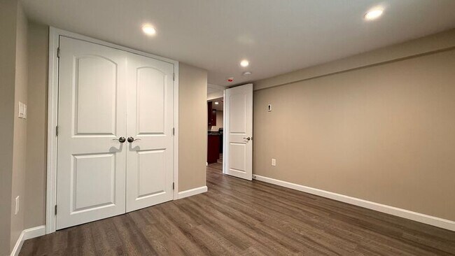 Building Photo - 62 Suffield St