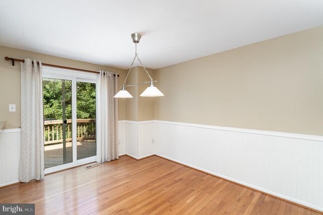 Building Photo - 6580 Lochleigh Ct