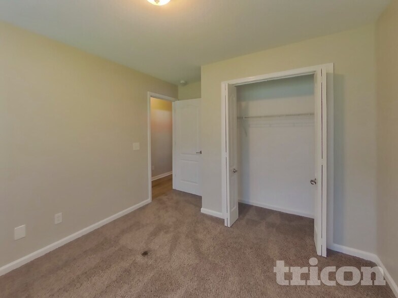 Building Photo - 505 Arabian Ln
