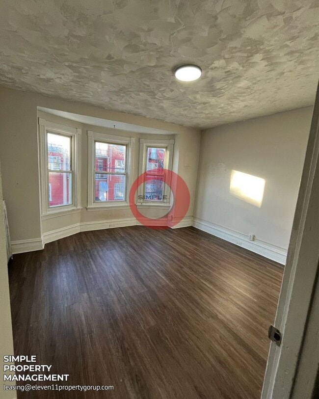 Building Photo - 355 N 2nd St