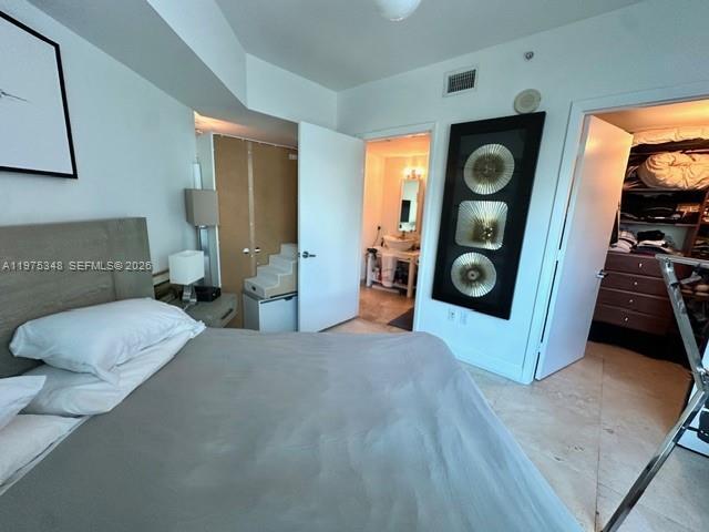 Building Photo - 350 S Miami Ave