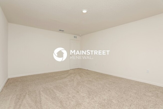 Building Photo - 5 Bedroom Pet-Friendly Home in Leesburg, F...