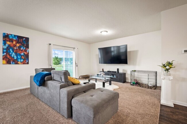 Building Photo - Beautifully Apportioned 2-Story Home in Fox Creek