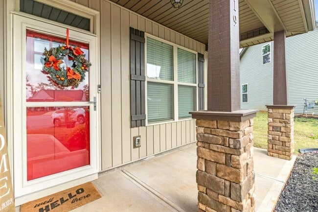 Building Photo - 2319 Davenport Ct