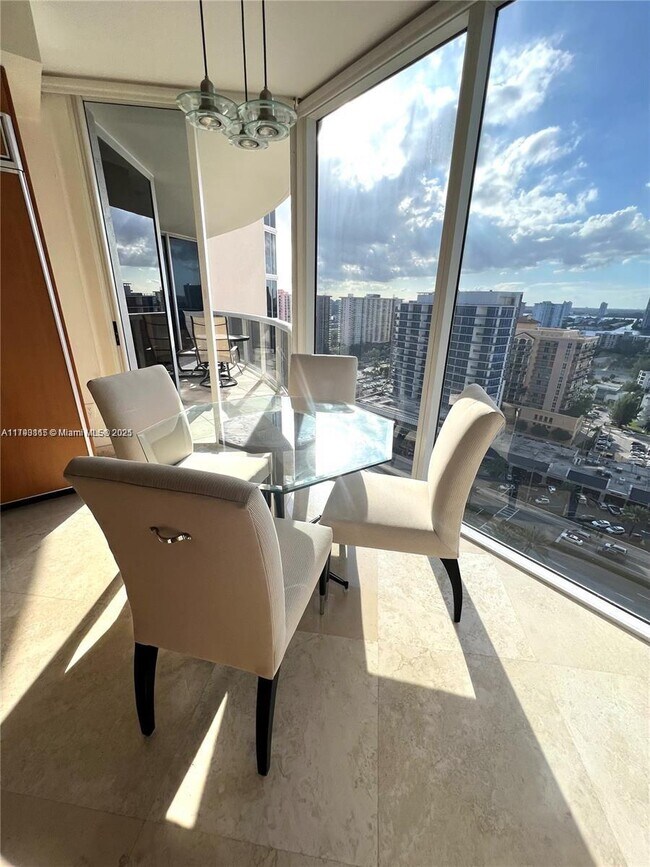 Building Photo - 17555 Collins Ave
