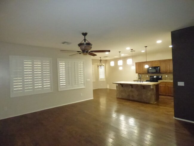 Building Photo - 4 bedroom home with SOLAR and all appliances!
